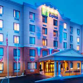 Hotel Exterior1Holiday Inn Express STATEN ISLAND WEST, an IHG Hotel,史泰登岛飯店