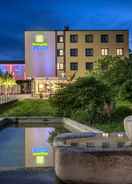 Holiday Inn Express, close to the city park and Stadthall Singen. Holiday Inn Express SINGEN