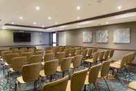 Functional Hall Staybridge Suites SACRAMENTO AIRPORT NATOMAS, an IHG Hotel