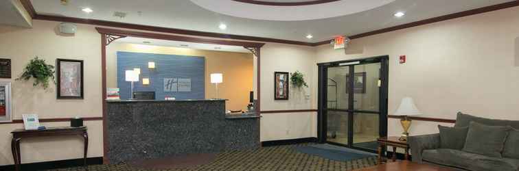Lobby Holiday Inn Express & Suites SYCAMORE, an IHG Hotel