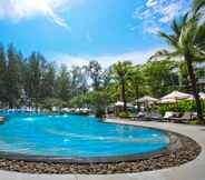 สระว่ายน้ำ 3 Holiday Inn Resort PHUKET MAI KHAO BEACH RESORT