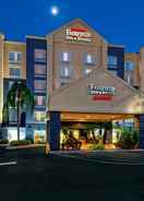 EXTERIOR_BUILDING Fairfield Inn & Suites by Marriott Near Universal Orlando