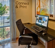 Functional Hall 5 Fairfield Inn & Suites by Marriott Near Universal Orlando