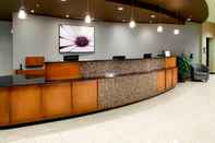 Lobi Courtyard by Marriott Reading Wyomissing