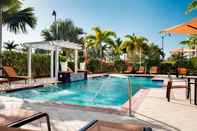 สระว่ายน้ำ Courtyard by Marriott Miami Homestead