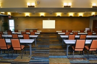 Functional Hall Fairfield Inn & Suites Marriott Effingham