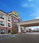 EXTERIOR_BUILDING Holiday Inn Express & Suites Washington - Meadow Lands, an IHG Hotel