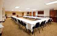 Ruangan Fungsional 5 Holiday Inn Express & Suites LEXINGTON-HWY 378, an IHG Hotel