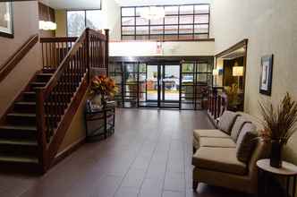 Lobby 4 Holiday Inn Express & Suites LEXINGTON-HWY 378, an IHG Hotel
