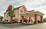 Bangunan 3 Holiday Inn Express SAVANNAH S I95 - RICHMOND HILL, an IHG Hotel