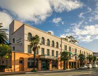 Exterior 2 Holiday Inn Express SANTA BARBARA, an IHG Hotel