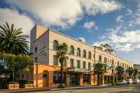 Exterior Holiday Inn Express SANTA BARBARA, an IHG Hotel