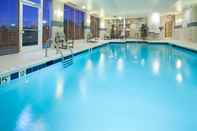 Swimming Pool Holiday Inn PETERSBURG NORTH- FORT LEE, an IHG Hotel