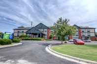 Exterior Holiday Inn Express & Suites WALLACE-HWY 41, an IHG Hotel