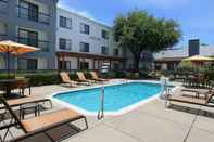 Swimming Pool Courtyard By Marriott Dallas DFW Airport North/Irving