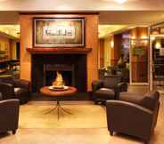 Lobby 2 Holiday Inn & Suites BENTONVILLE - ROGERS, an IHG Hotel