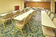 Functional Hall Holiday Inn & Suites BENTONVILLE - ROGERS, an IHG Hotel