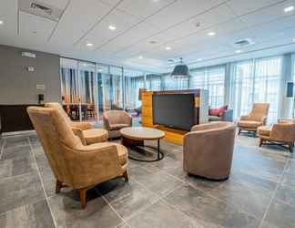 Lobby 2 Courtyard by Marriott Toledo West