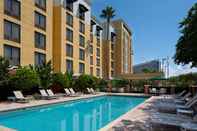 Swimming Pool SpringHill Suites by Marriott Tampa Westshore Airport