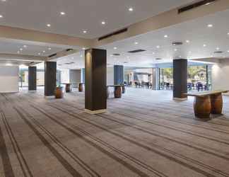 Lobi 2 Crowne Plaza HUNTER VALLEY, an IHG Hotel