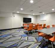 Ruangan Fungsional 2 Holiday Inn Express STATEN ISLAND WEST, an IHG Hotel