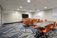 Ruangan Fungsional Holiday Inn Express STATEN ISLAND WEST, an IHG Hotel