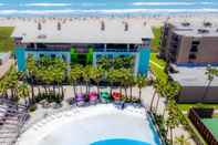 สระว่ายน้ำ Independent (SPHC) BEACH RESORT AT S PADRE ISLAND, an IHG Hotel