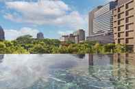 Swimming Pool Kimpton MAA-LAI BANGKOK, an IHG Hotel