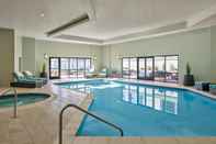 Swimming Pool Delta Hotels by Marriott Denver Northglenn