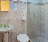 ห้องน้ำภายในห้อง 7 Pousada Quatro Estações Paraty