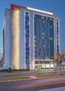 Exterior Hampton by Hilton Dubai Airport