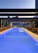 Pool DoubleTree by Hilton Perth Northbridge
