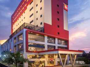 Bên ngoài 4 ibis Pontianak City Center