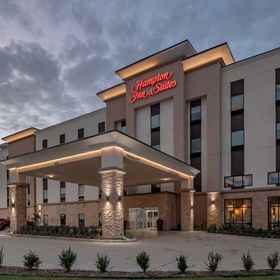 Exterior1Hampton Inn and Suites Dallas/Plano Central,普莱诺艺术中心飯店
