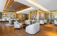 Others 6 V Hotel Dubai  Curio Collection by Hilton