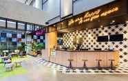 Bar, Cafe and Lounge 2 ibis Styles Bekasi Jatibening