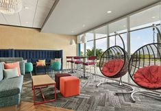 기타 6 Tru by Hilton Sebring