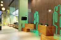 Lobby ibis Styles Jakarta Simatupang