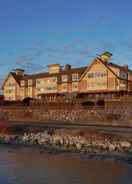 Exterior Chrysalis Inn and Spa Bellingham Curio Collection by Hilton