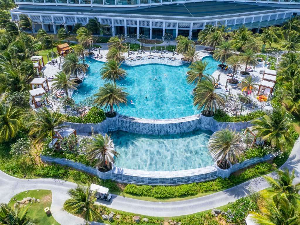 Mövenpick Resort Cam Ranh - Khách sạn gần sân bay Cam Ranh