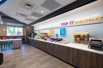 其他 4 Tru by Hilton Eugene