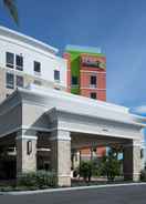 Exterior Home2 Suites by Hilton Cape Canaveral Cruise Port