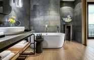 In-room Bathroom 3 Pullman Bandung Grand Central