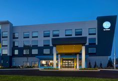Others 6 Tru by Hilton Manassas
