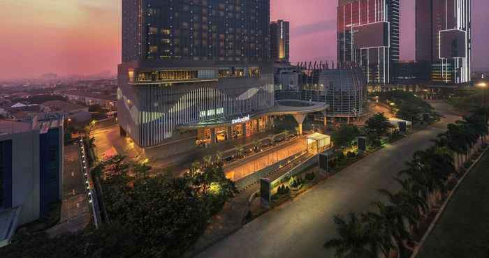 ภายนอกอาคาร Swissôtel Jakarta PIK Avenue