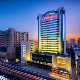 Exterior 1 Hampton by Hilton Hohhot Gulou, Hotel Tumd Left Banner