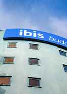 Exterior view ibis budget London Heathrow Terminal 5