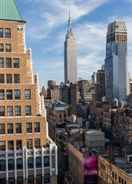 Guest room DoubleTree by Hilton New York Times Square South