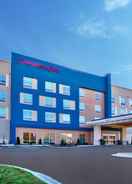 Exterior Hampton Inn by Hilton Paris