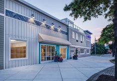 その他 6 Coast Rehoboth Beach Tapestry Collection by Hilton